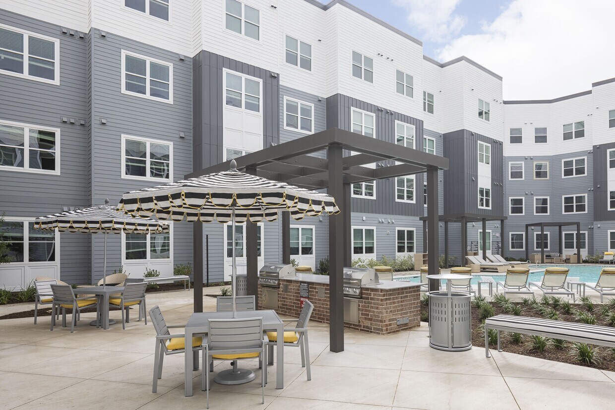 Foto del edificio - 10850 Hammerly Blvd