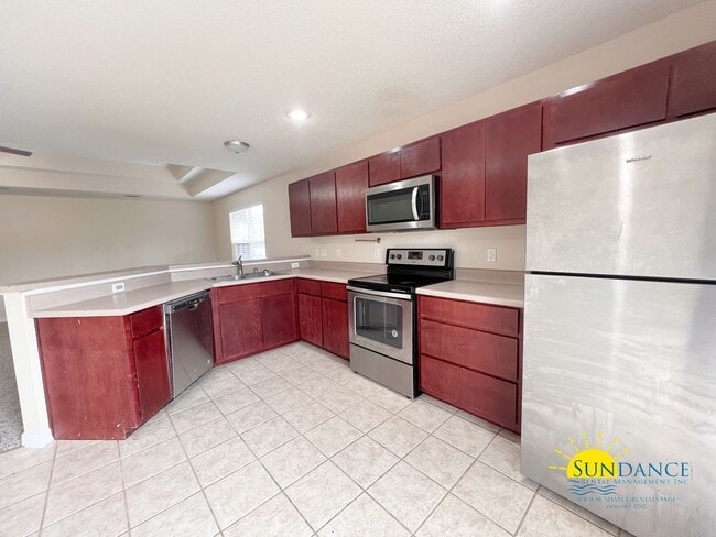 Building Photo - Inviting 3 Bedroom Home in Crestview!