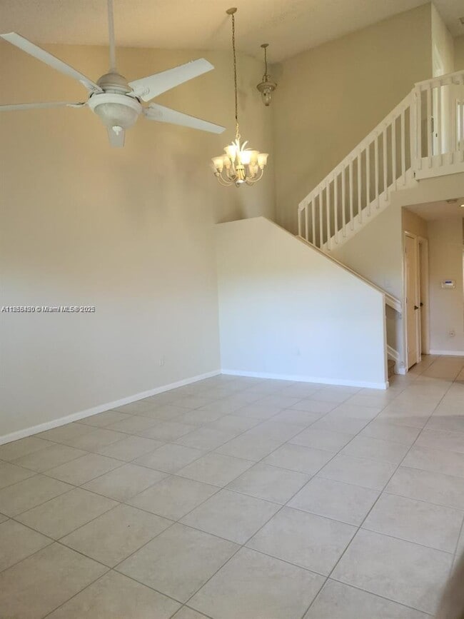Foto del edificio - 2090 NW 99th Way