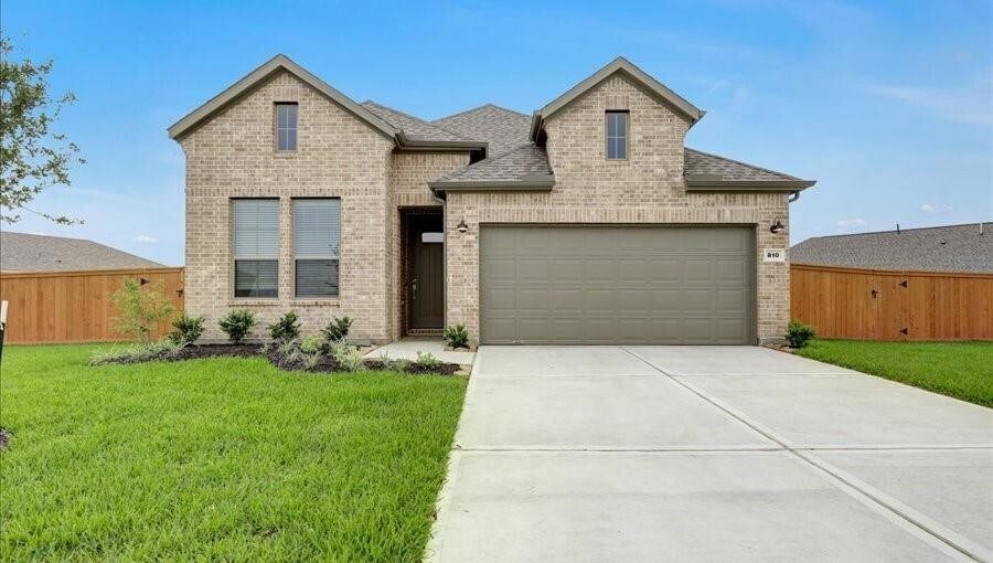 Foto principal - 810 Whispering Winds Dr