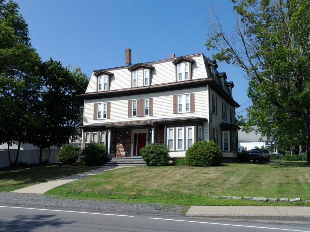 Primary Photo - 99 Center St