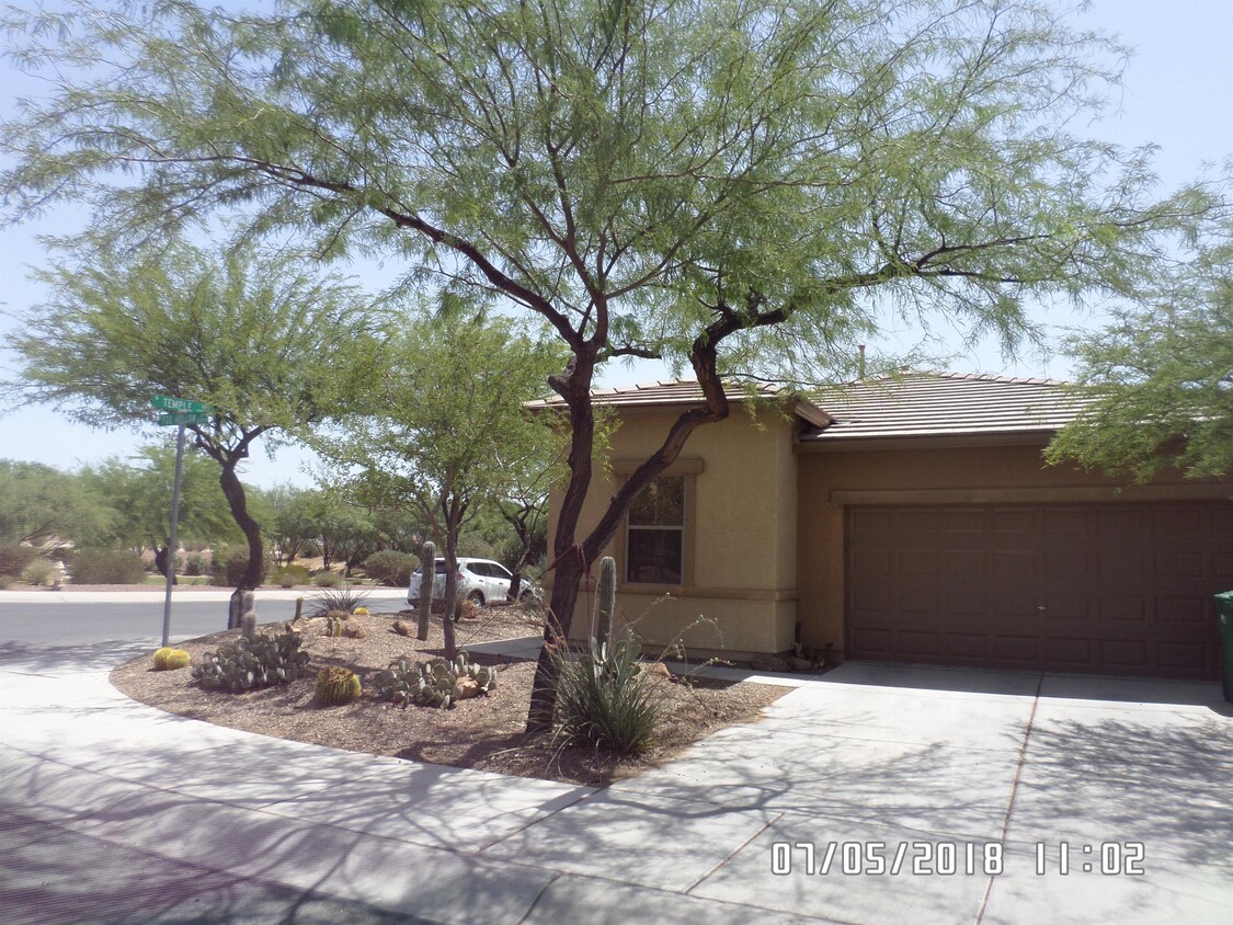 Primary Photo - 12970 N Fox Hollow Dr