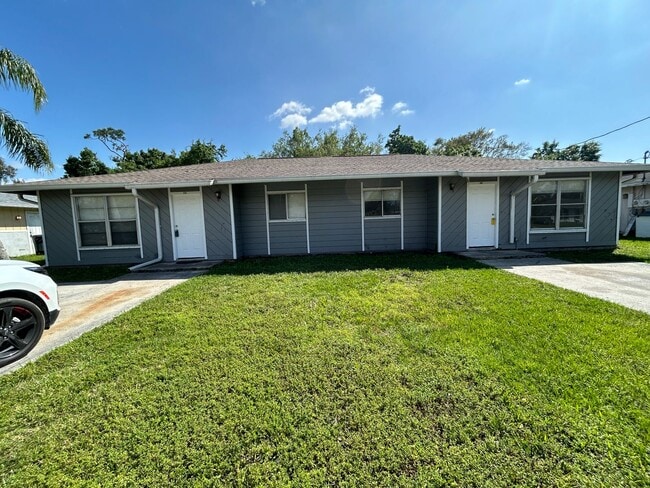 Building Photo - 4168-4170 Pine Drop Lane