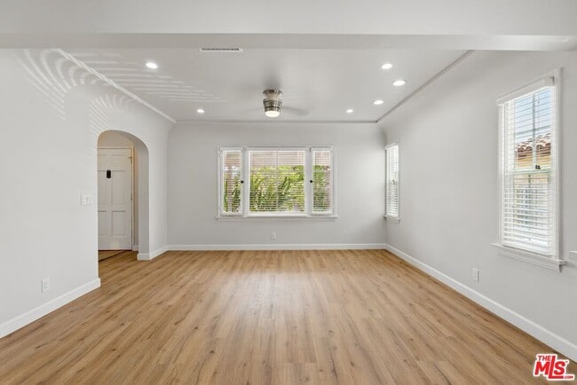 Building Photo - 1349 S Curson Ave