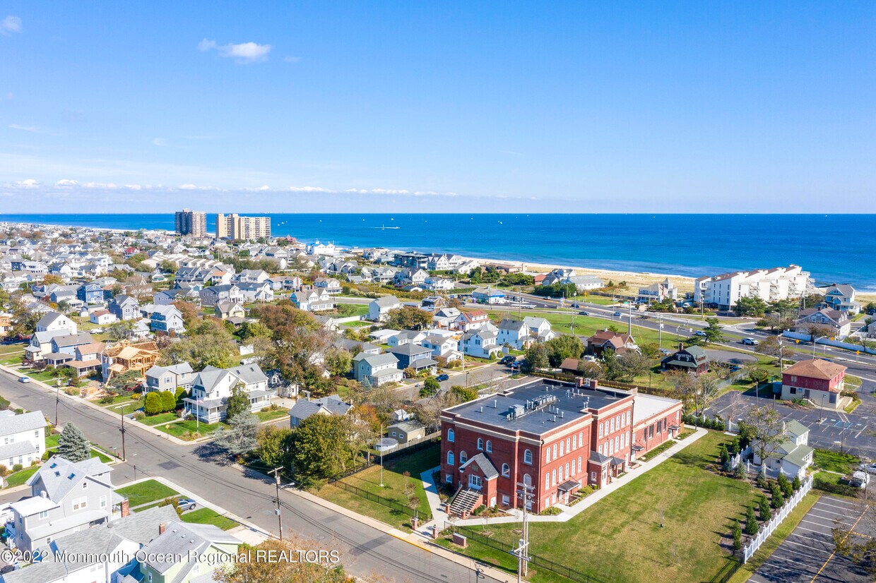 465 Church St Unit 304, Long Branch, NJ 07740 Room for Rent in Long