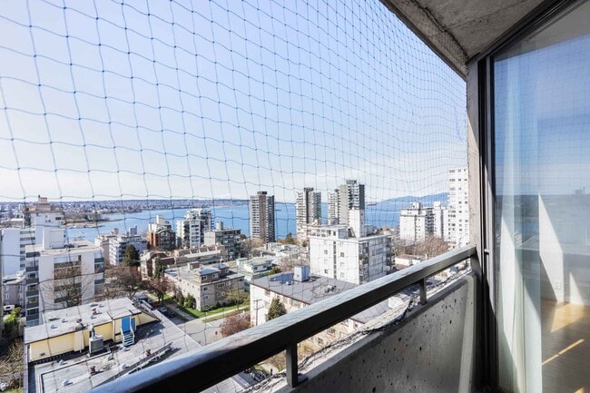 Building Photo - Nicola Place