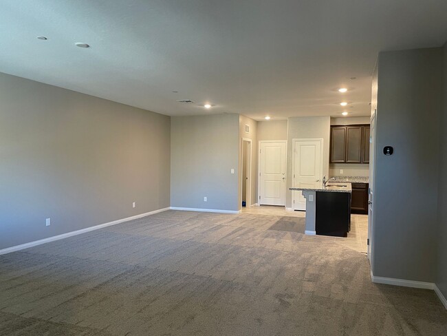 Foto del edificio - Newer townhome in Summerlin!