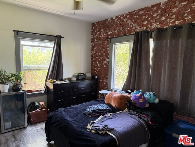 Building Photo - 316 N Bixel St