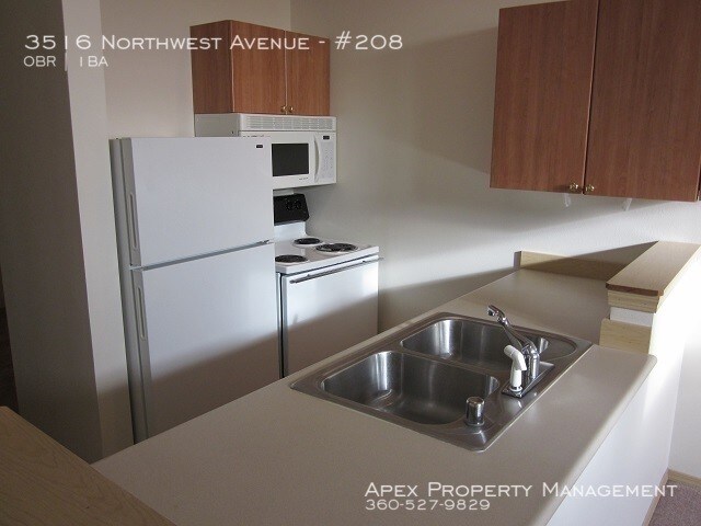 Building Photo - NORTH- City Suites
