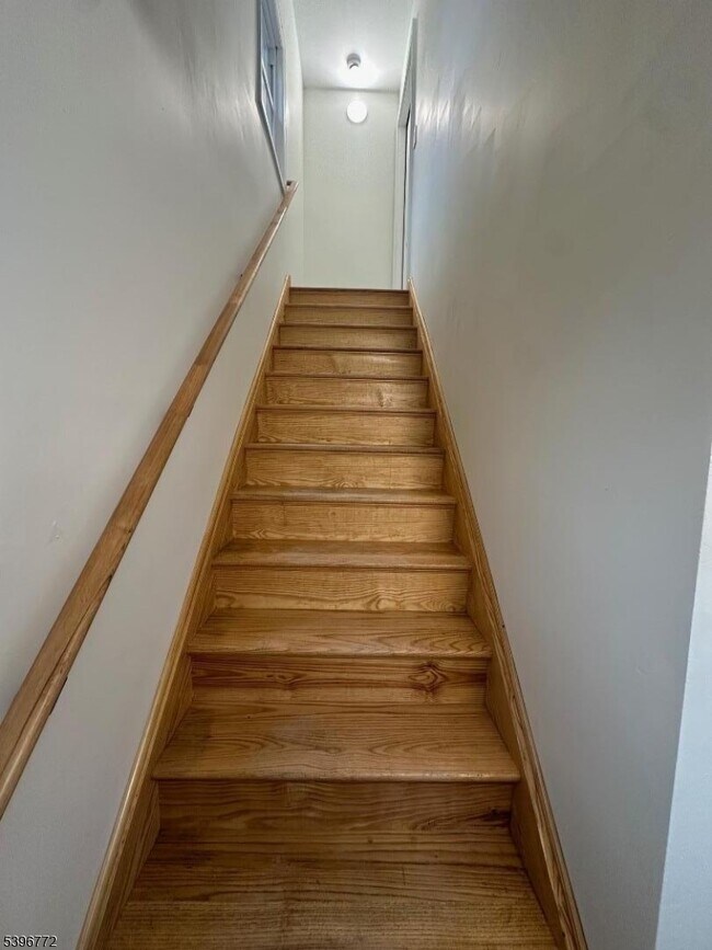 Foto del edificio - 112 Fairview Ave