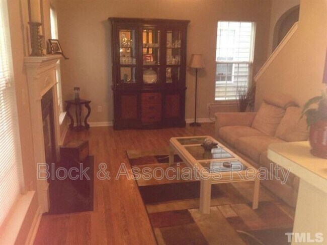 Foto del edificio - 1414 Crimson Creek Dr