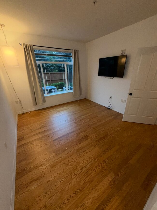 Building Photo - 804 Summer Hawk Dr