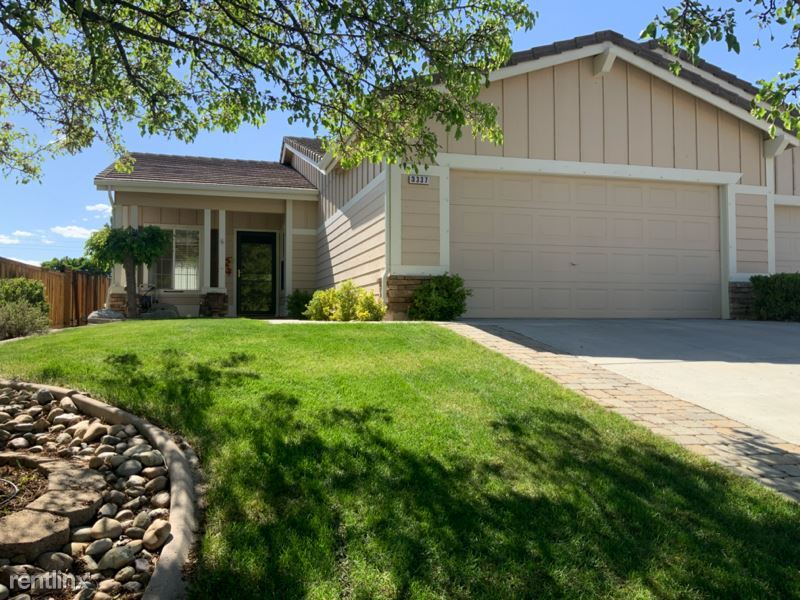 2 br, 2 bath Townhome 3337 Modena Drive Townhome Rentals in Sparks NV