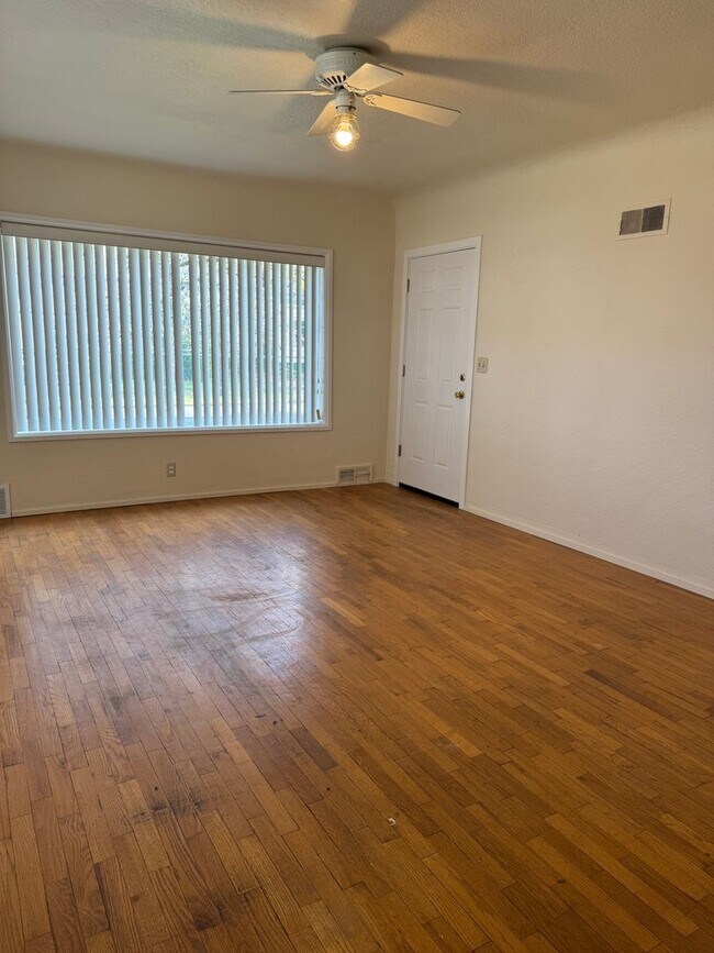 Foto del edificio - 12wash01