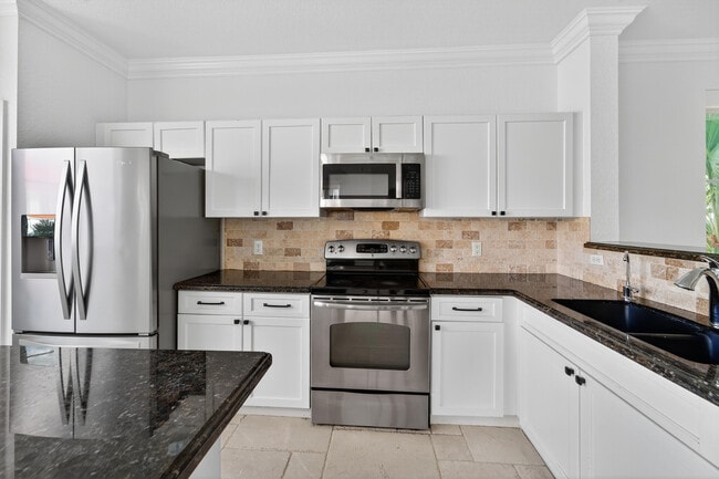 Building Photo - 11015 Legacy Ln