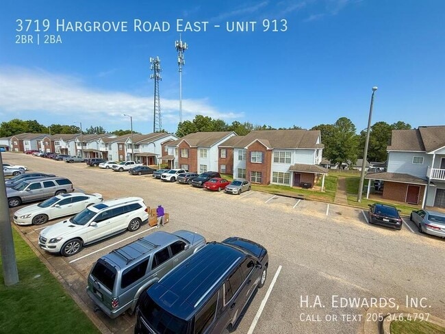 Foto del edificio - 3719 Hargrove E Rd