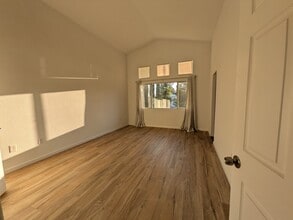 Building Photo - 583 Hildale Cir