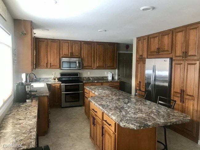 Building Photo - 2 br, 1 bath Apartment - 1812 Capital Street