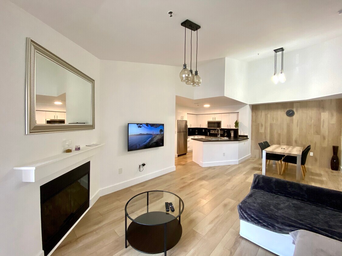 Foto principal - 3131 Clint Moore Rd