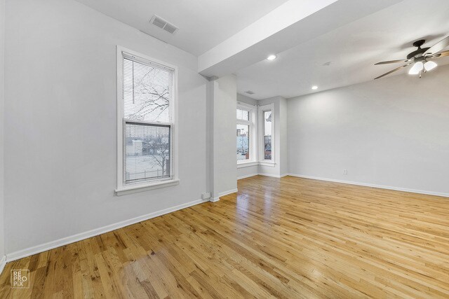 Building Photo - 2118 N Maplewood Ave