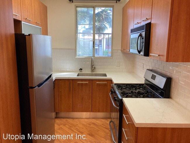 Building Photo - 2 br, 2 bath House - 7037 La Tijera Blvd #...