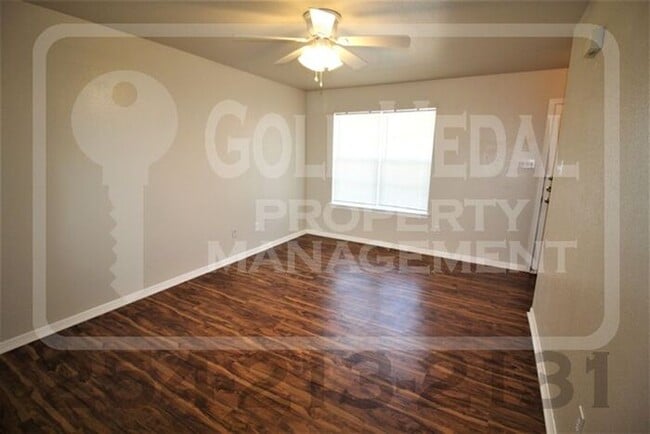 Foto del edificio - 4105 Wine Cup Rd