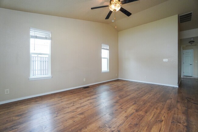 Foto del edificio - 2105 S Euclid Ln