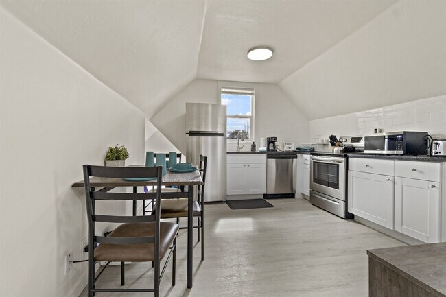 Foto del edificio - 523 18th Ave S