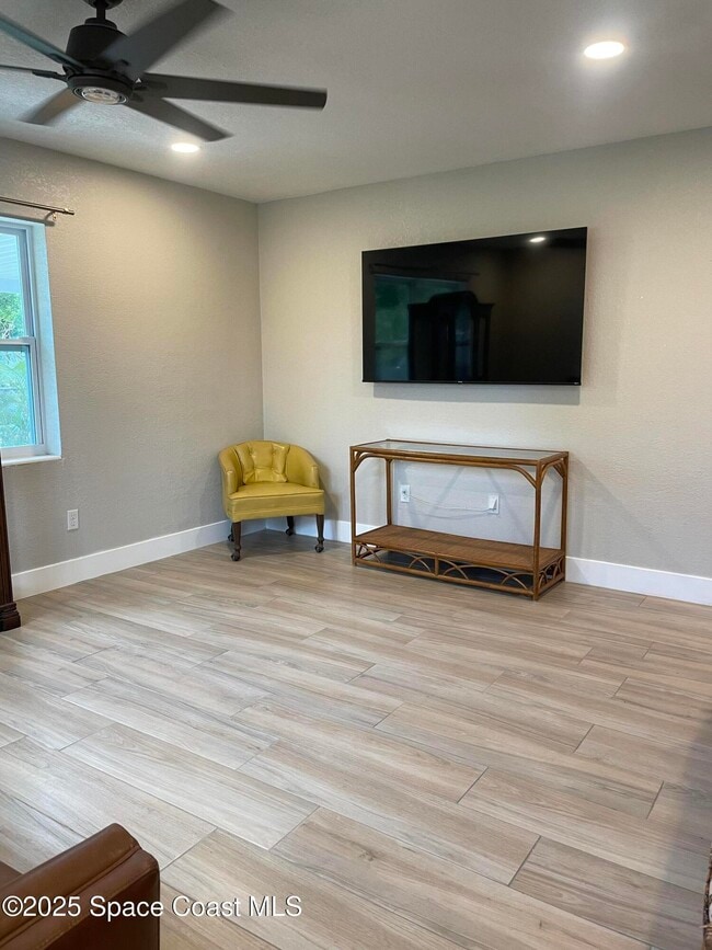 Building Photo - 411 Palmetto Ave