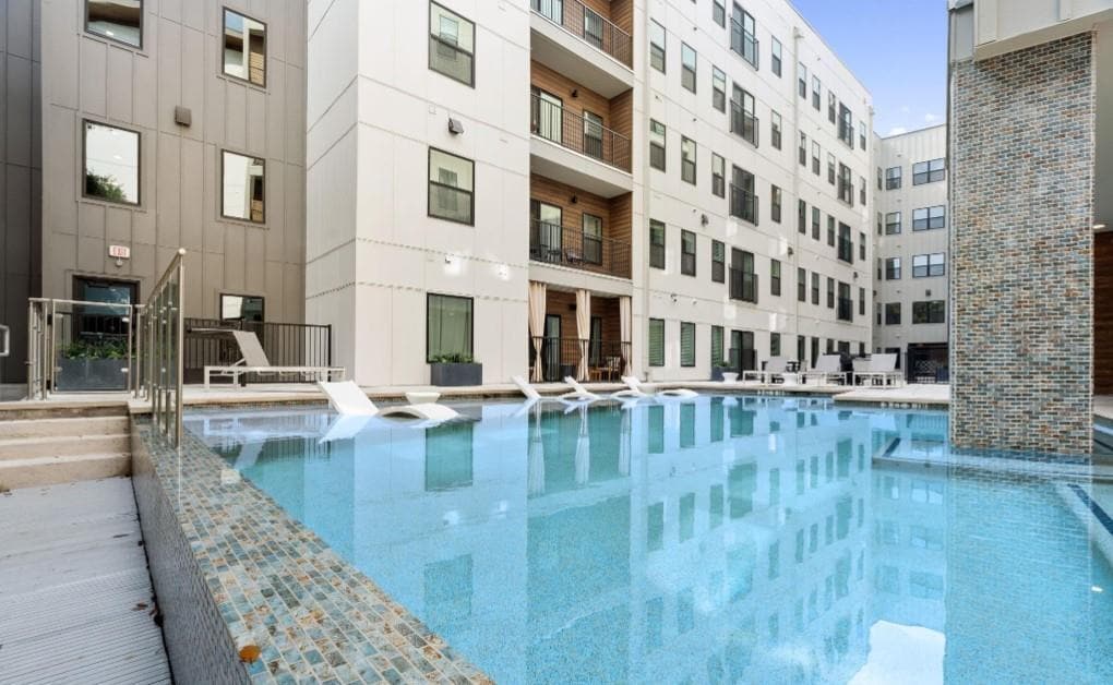 Foto principal - 2500 Longview St