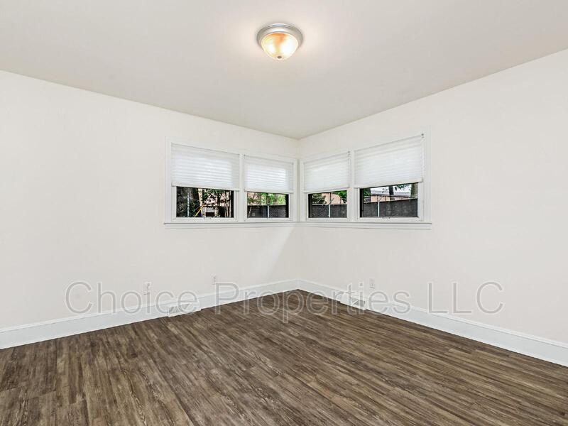 Primary Photo - 4401 Holbrook Dr