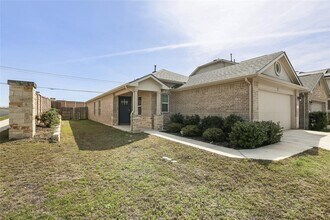 Building Photo - 201 Frederick Dr