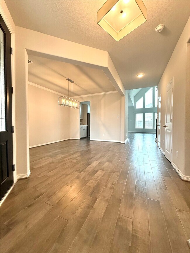 Building Photo - 3630 Windward Canyon Dr