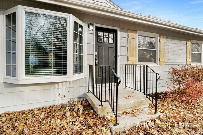 Foto del edificio - 7641 Falmouth St
