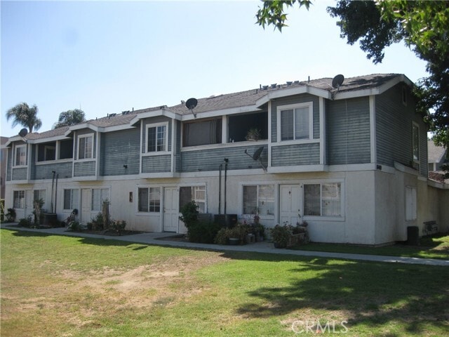 Primary Photo - 840 E Cedar St