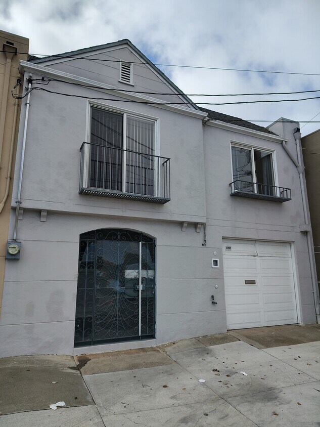 Foto principal - 3624 San Bruno Ave