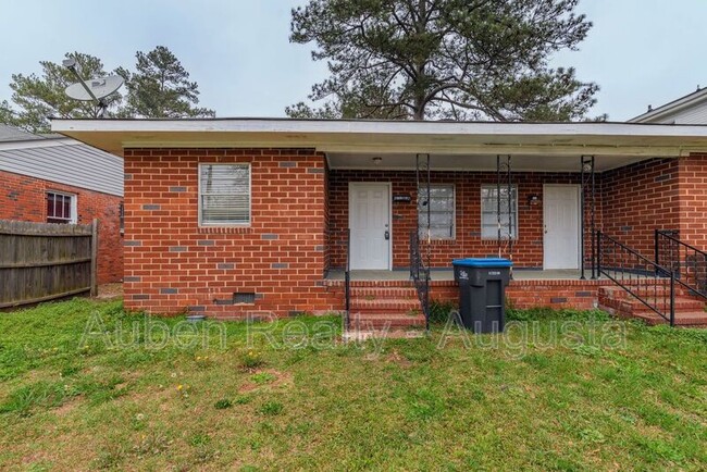 Building Photo - 2165 1/2 Telfair Street