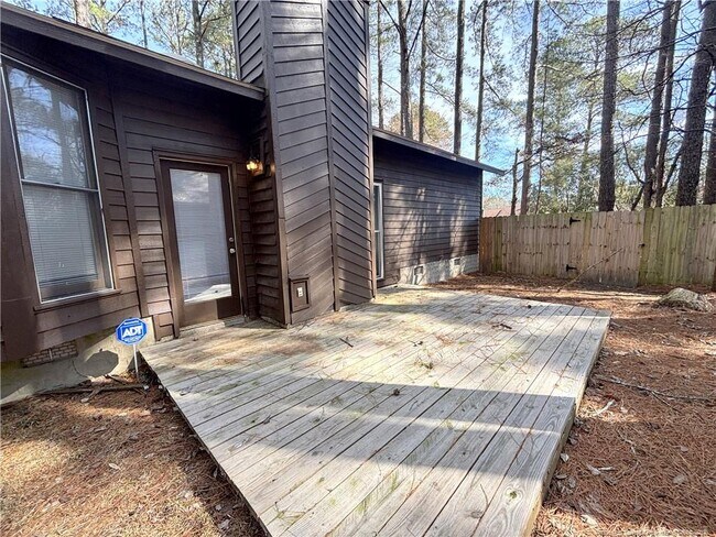 Building Photo - 632 Dowfield Dr