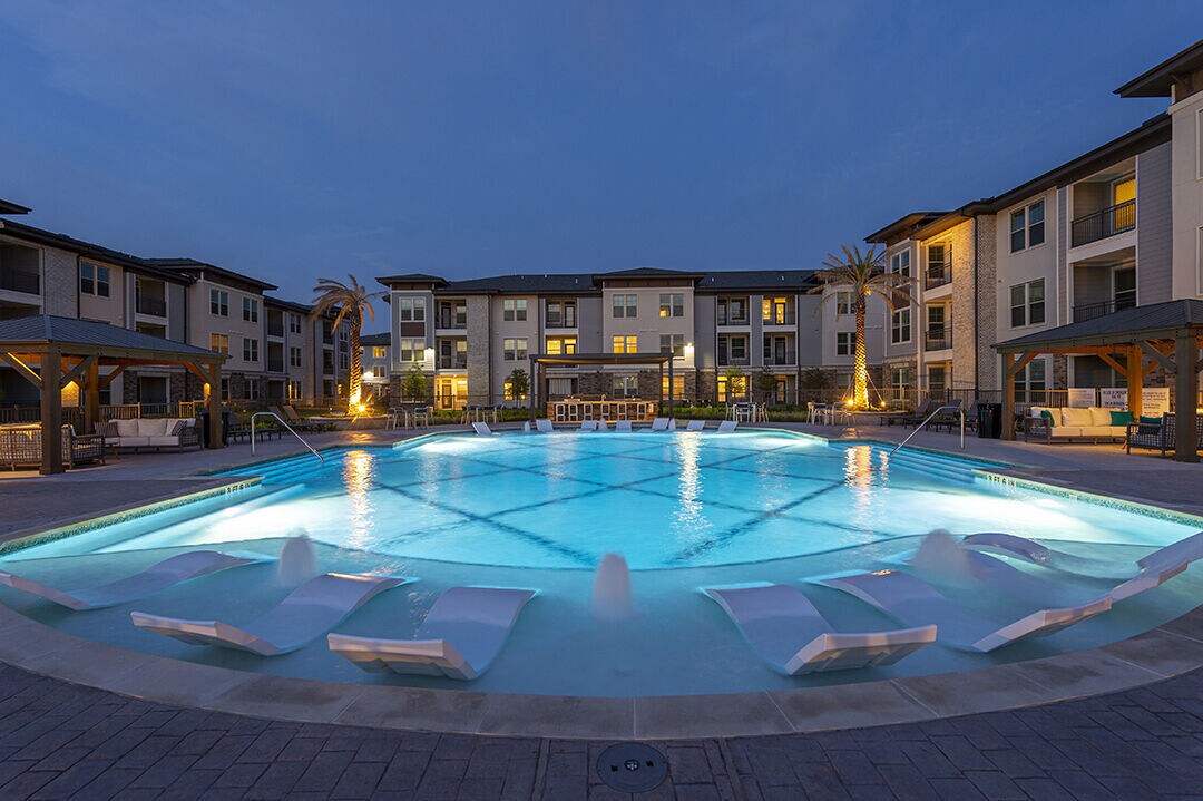Lakecrest Apartments in Katy, TX