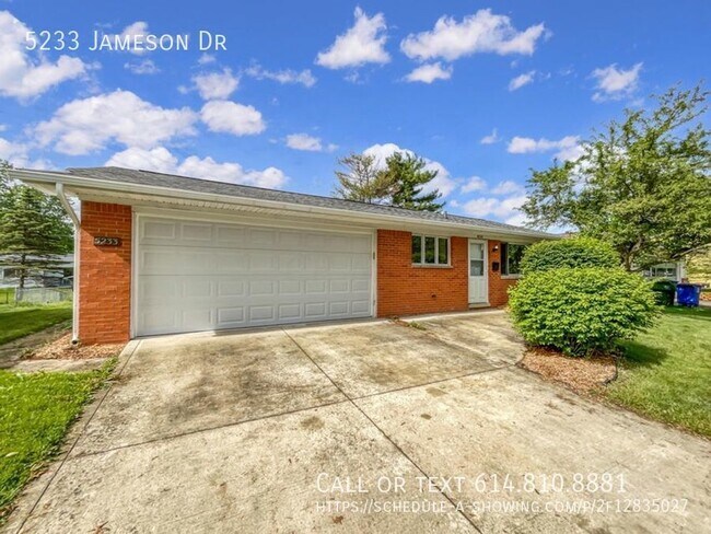 Foto del edificio - Three Bedroom Home- Walnut Heights