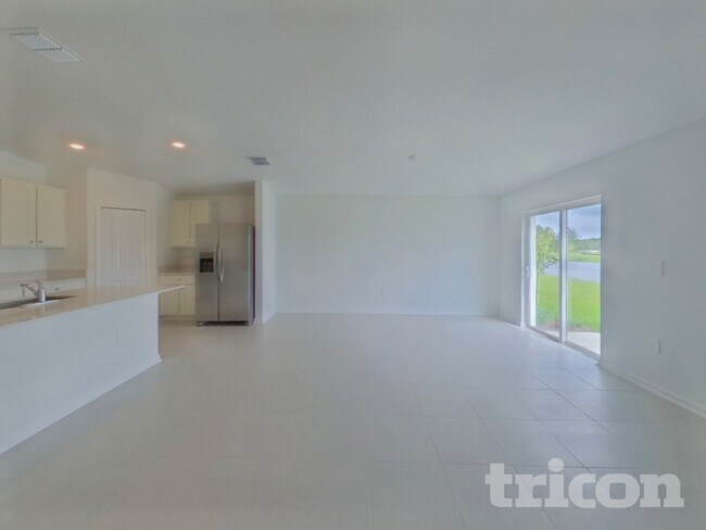 Building Photo - 4664 Yellow Elder Wy