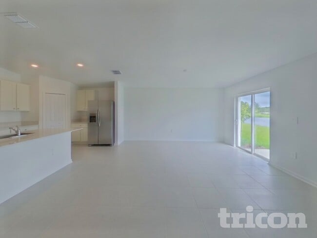 Foto del edificio - 4664 Yellow Elder Wy