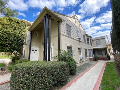 Foto del edificio - 346 N Palm Dr