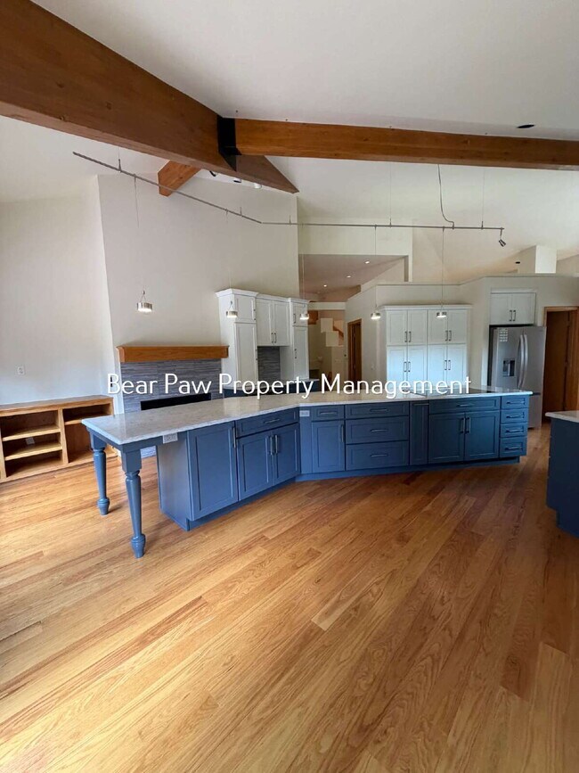 Building Photo - "Embrace Spacious Livingin this  3-Bedroom Gem in Genesee!"
