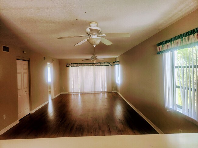 1775 Silvestre 2 - 175 Kings Hwy