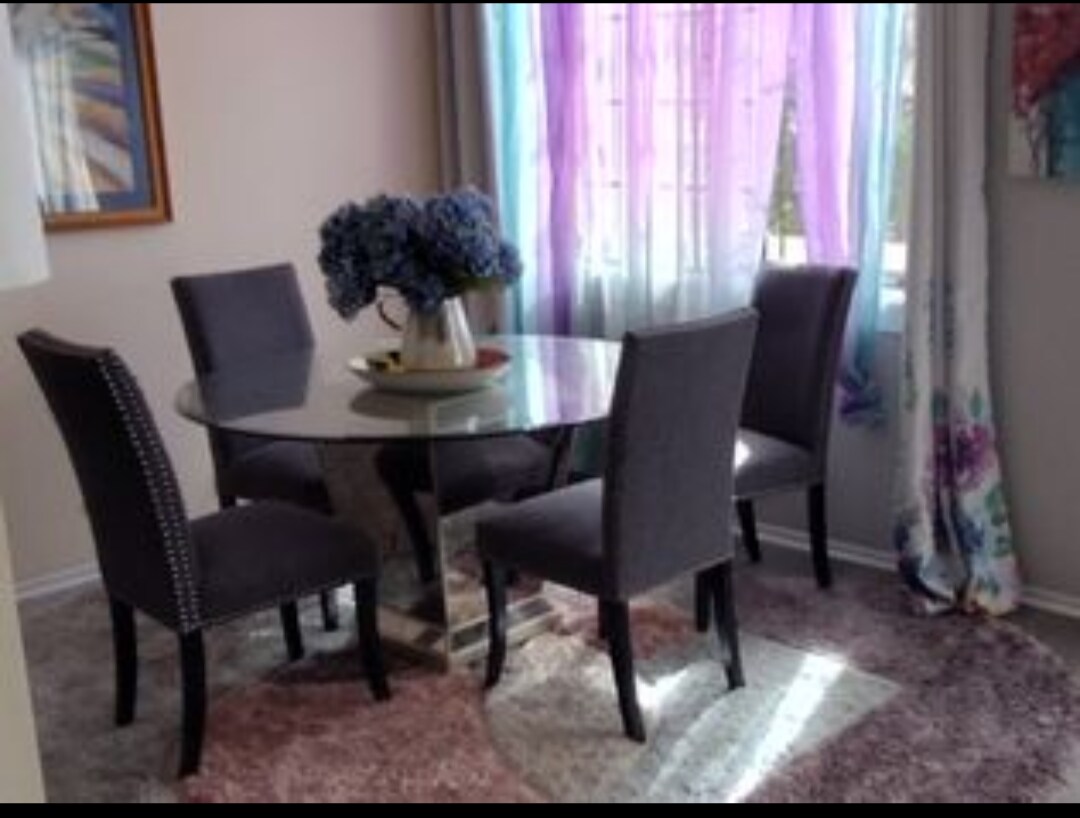 Dining room - 135 Courtyard Dr