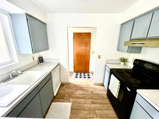 Foto del edificio - 3800 Nicholson Rd