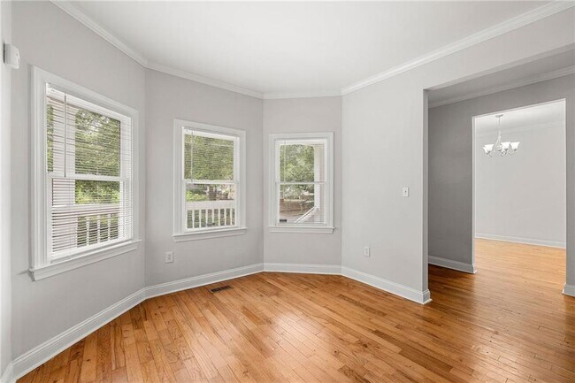 Foto del edificio - 980 Violet St SE