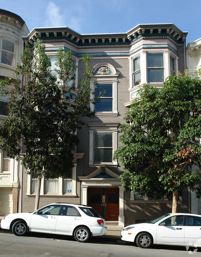 Building Photo - 2027-2033 Powell St