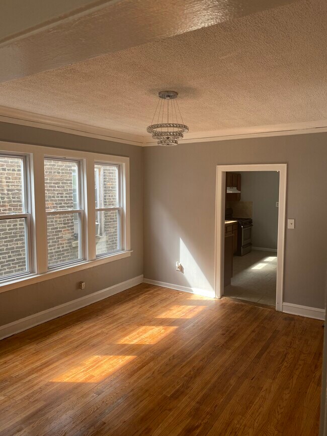 Comedor - 7544 S Sangamon St